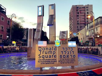 trump_square.jpg