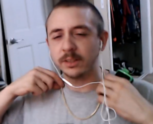 gold chain.png