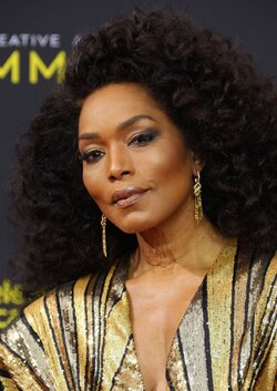 angela-bassett-at-2019-creative-arts-emmy-awards-in-los-angeles-09-14-2019-2.jpg