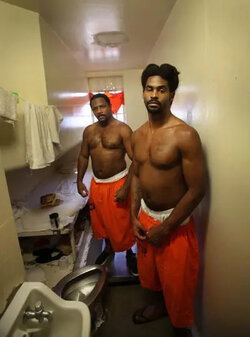 20090912__prison3.jpg