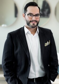 tuttlegroup1.10.17-795-Edit-ron-toye-731x1024.jpg