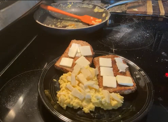 kurteggs.png