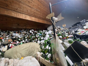 this-hoarder-le-924011.jpg