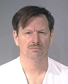 220px-Gary_Ridgway_Mugshot_11302001.jpg