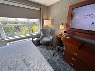 why-do-like-all-hotel-rooms-have-a-cuck-chair-v0-k95k3hn4qohc1.jpeg