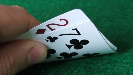 worst-starting-hands-in-texas-holdem-7-2-offsuit.jpg