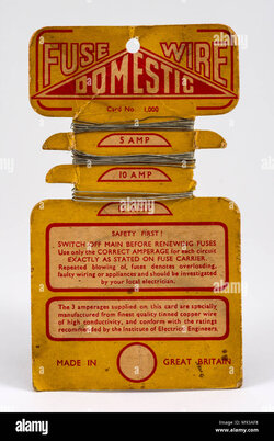 vintage-domestic-fuse-wires-on-a-card-holder-5-amp-10-amp-and-15-amp-M93AF8.jpg