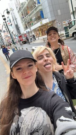 tokyo-photo-v0-Fd-7tCjhn2IiJynqg_kVQIzp56clZ1fsKT6TuAFt_JY.jpg