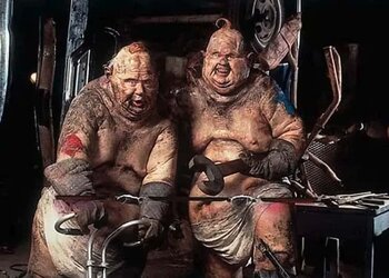 dan-akroyd-plays-two-grotesque-roles-photo-u2.jpeg