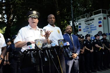 ny01.jpg