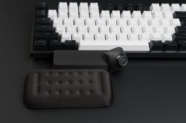 MaxxStick-S3-Pro-Black-Keyboard.jpg