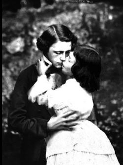 LewisCarroll_AliceLiddell.png