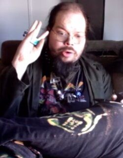 Screenshot_20240916_073549_YouTube.jpg