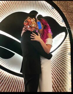 i-got-married-at-taco-bell-in-las-vegas-this-weekend-v0-ztxq8715akab1.jpg