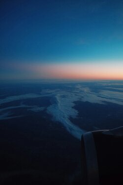 Curved~Earth.jpg