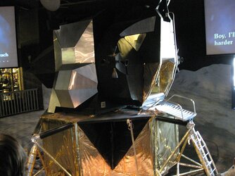 MSC-16_at_Museum_of_Science_and_Industry,_Chicago,_IL.jpg