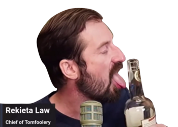 Rekieta - bottle lick.png