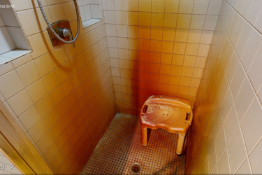 BathroomHellOG.PNG