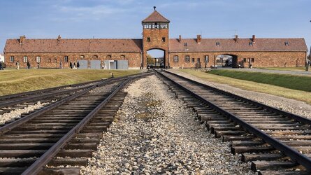 Overview-concentration-camp-Auschwitz.jpg