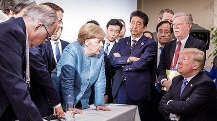 trumpo abe vs merkel.jpg