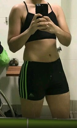 Screenshot_20241006-191155_Grindr.jpg