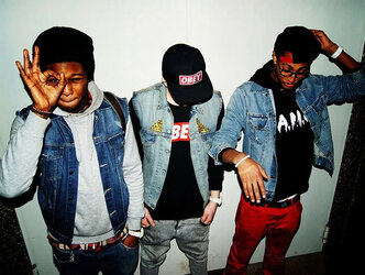 Group_of_swag_guys_lol.jpg