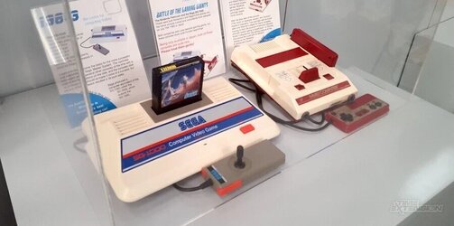 sg-1000-and-famicom.jpg sg-1000-and-famicom.jpg