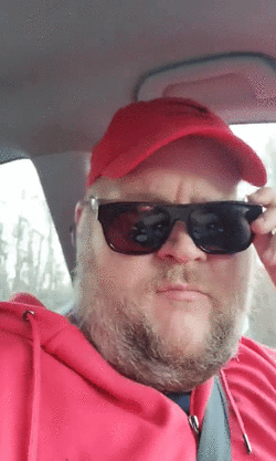 19b21ebee9e74974e3cf9aaac30ec3740e89924f68e8af70de9f29de2c9e20b3.gif