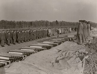 Flag_draped_coffins_of_American_soldiers_at_a_military_funeral_ceremony_at_the_Madingley,_Engl...jpg Flag_draped_coffins_of_American_soldiers_at_a_military_funeral_ceremony_at_the_Madingley,_Engl...jpg