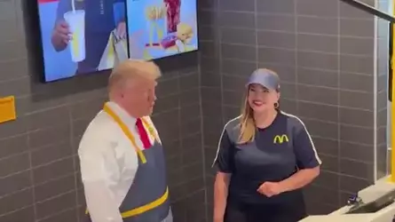 trump-cocina-patatas-fritas-mcdonalds-afirma-que-harris-nunca-trabajo-uno_70.webp