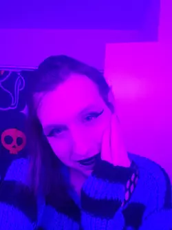 update-we-definitely-did-some-experimenting-with-make-up-v0-39wfn49veg0e1.webp