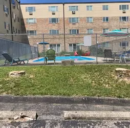 Hawthorne Pool.jpg