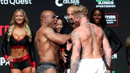 tyson slaps paul.jpg