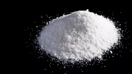pile-of-cocaine-3077497006.png