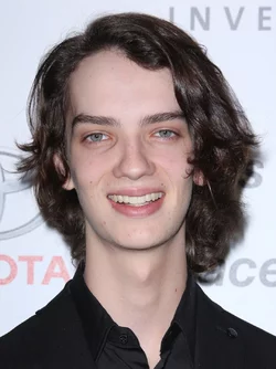 Kodi_Smit-McPhee.jpg