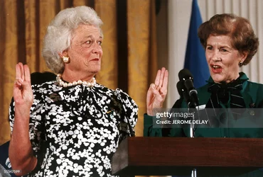 former-first-lady-barbara-bush-gives-the-girl[1].jpg
