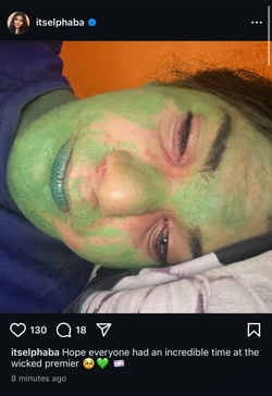 elphabaweeping.jpg elphabaweeping.jpg