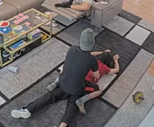 FubCj7SWwAIupMJ.png