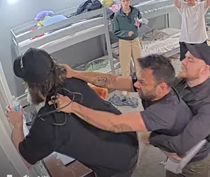 SAAAR I SAID DO NOT TOUCH DA LADY.png