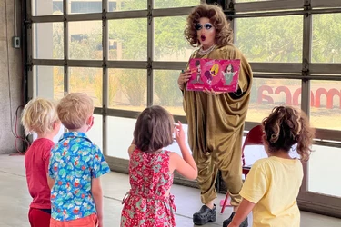 Drag-Queen-Story-Hour_01774c.jpg