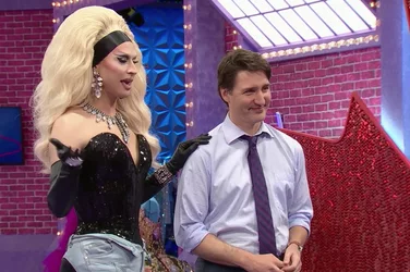 20221127-drag.jpg