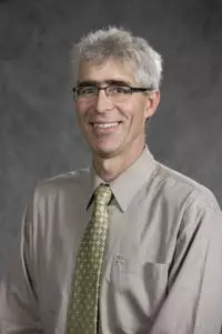 dr.-scott-R-sneed.jpg