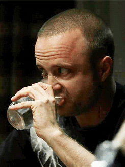 jessiedrinking.gif