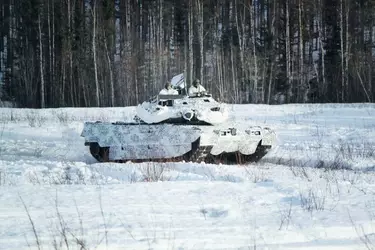 j934ff5cszs11.jpg