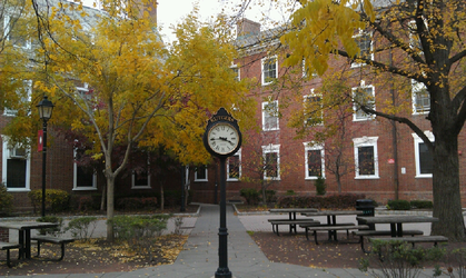 Clock_on_the_campus_of_Rutgers_University_(2012).jpg