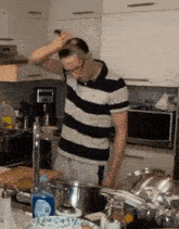 nader-foodie-beauty (1).gif
