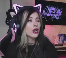 strokessy.png