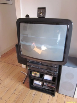 tv4.jpg