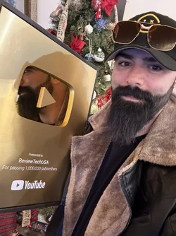 DICKERS GOLD.jpg