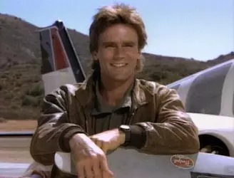Angus_MacGyver_(1985).jpg